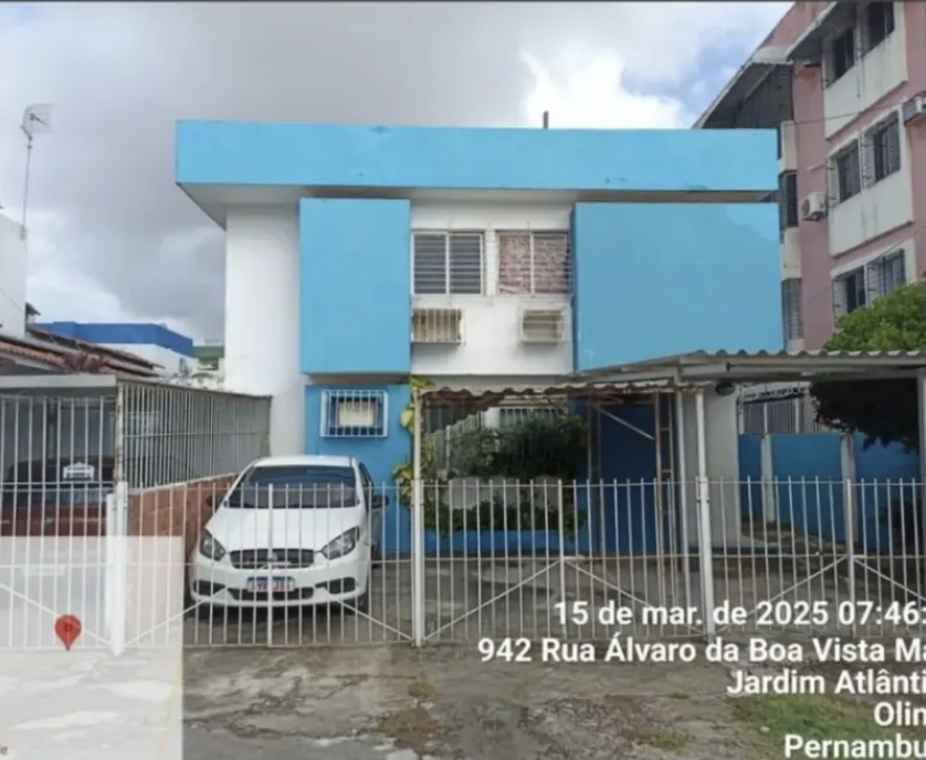 Fachada de edificação na Rua Álvaro da Boa Vista