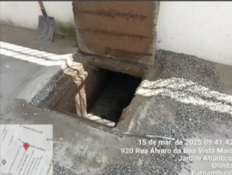 Detalhe da abertura para investigação de elemento da edificação
